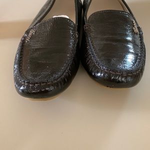 Gucci women driving shoes sz381/2 pattern leather